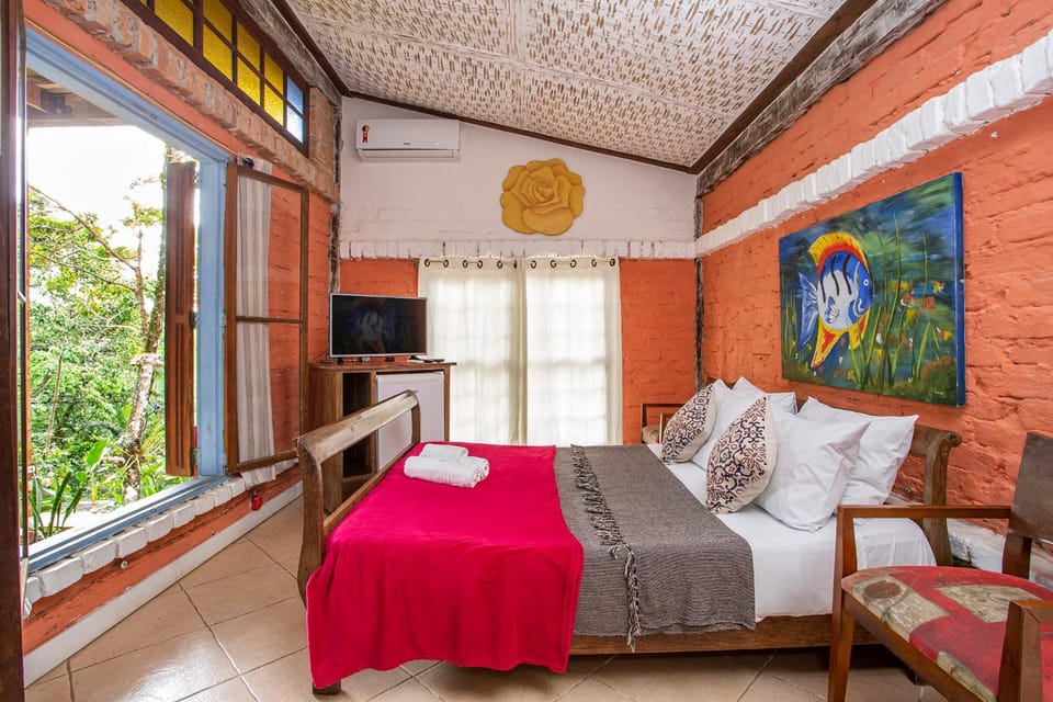 Bed, Photo of the whole room