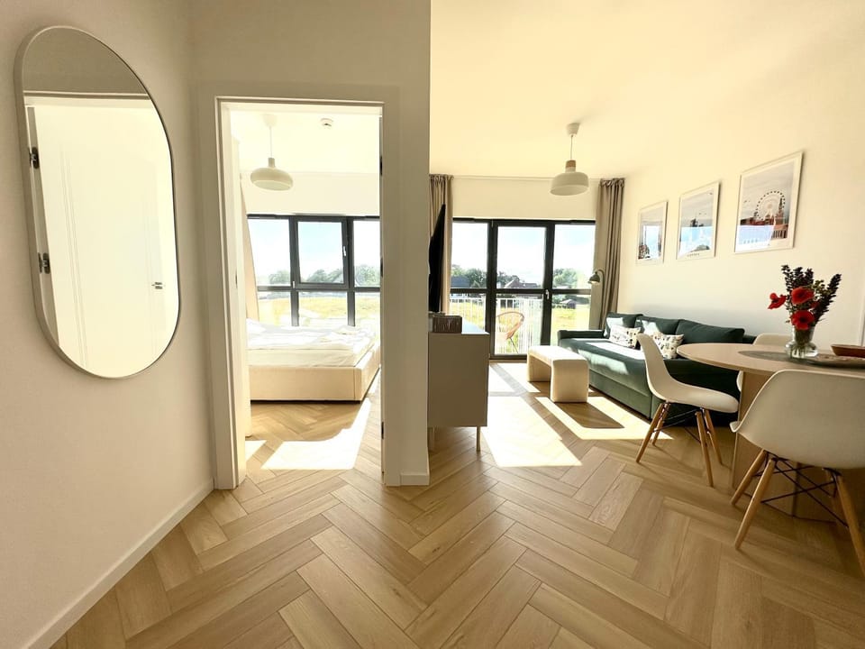 TV and multimedia, Balcony/Terrace, Living room, Decorative detail, Dining area, Bedroom, internet, towels