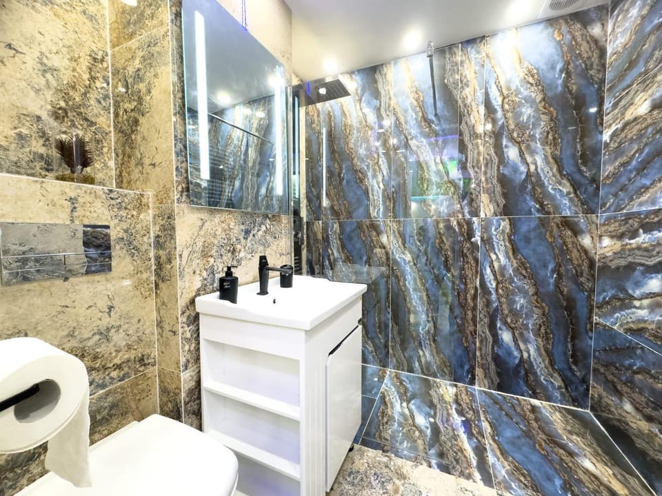 Shower, Toilet, Bathroom