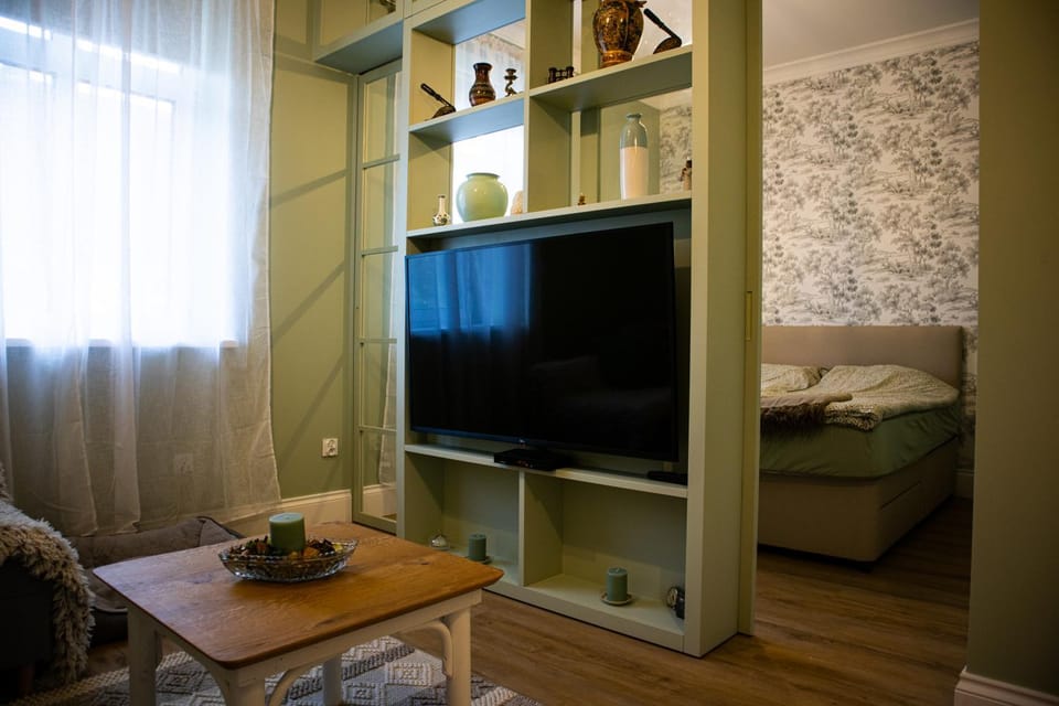 TV and multimedia, Seating area, Evening entertainment