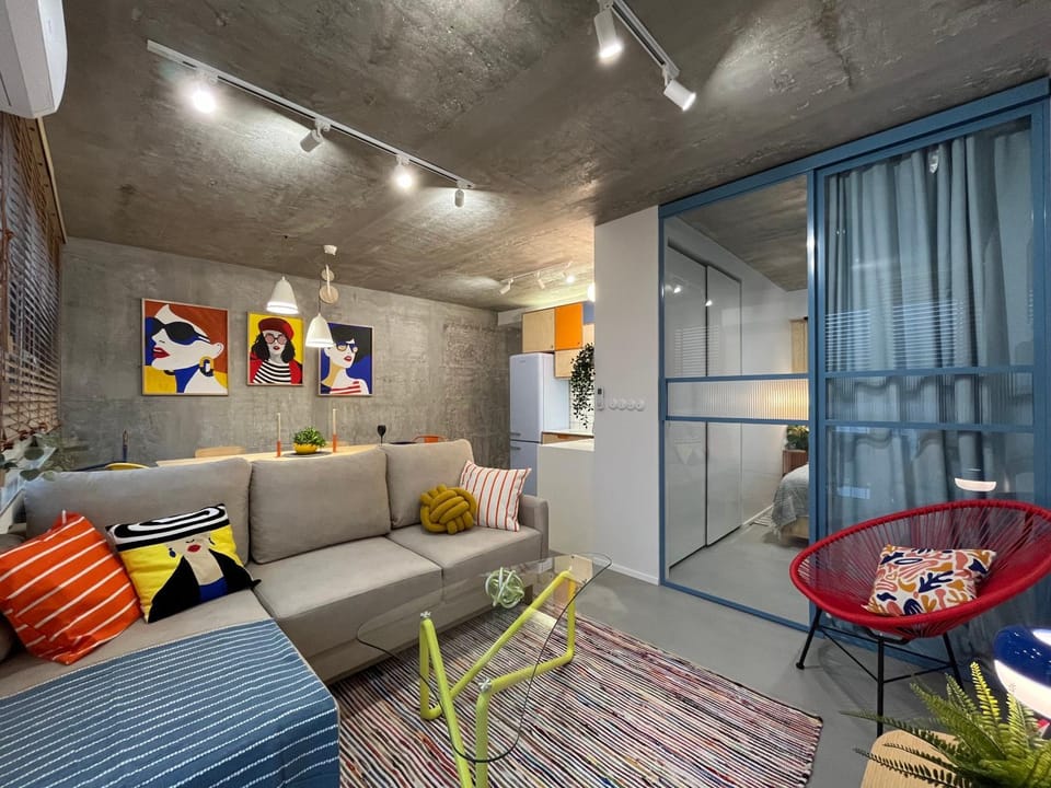 Living room, Seating area