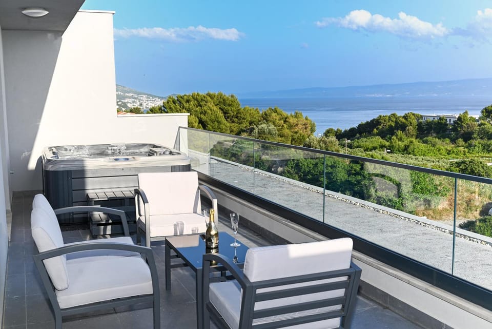 Patio, Day, View (from property/room), Balcony/Terrace, Balcony/Terrace, Seating area