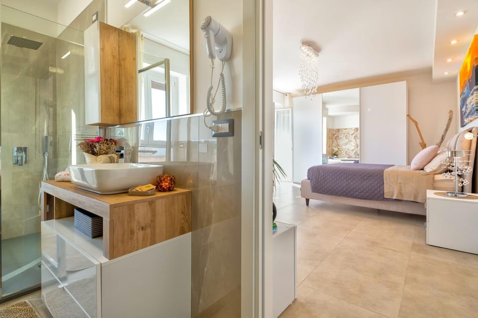 Bathroom, Photo of the whole room