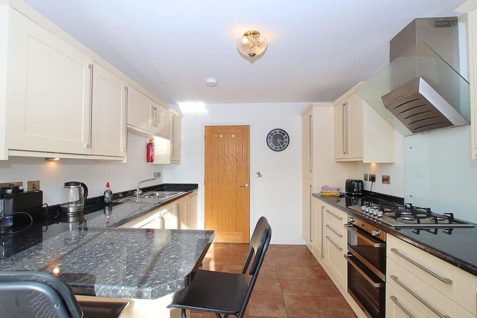 Market Street - 2 bed Apartment Apartment in Ilfracombe