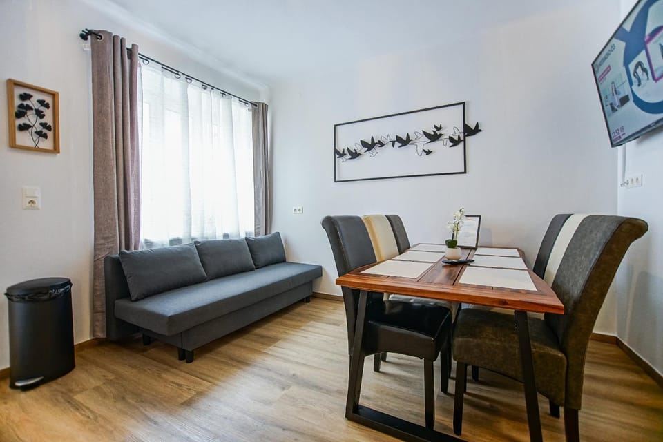 Living room, Seating area, Dining area