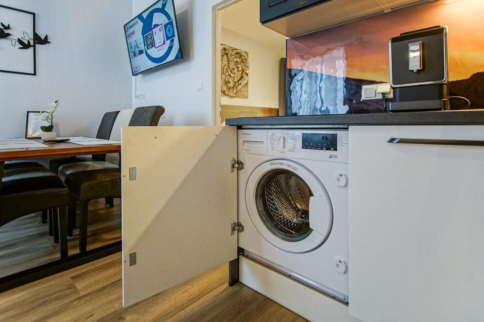 Coffee/tea facilities, washing machine