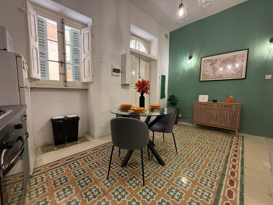 Entire Apartment in Cospicua with a Cellar! Apartment in Malta
