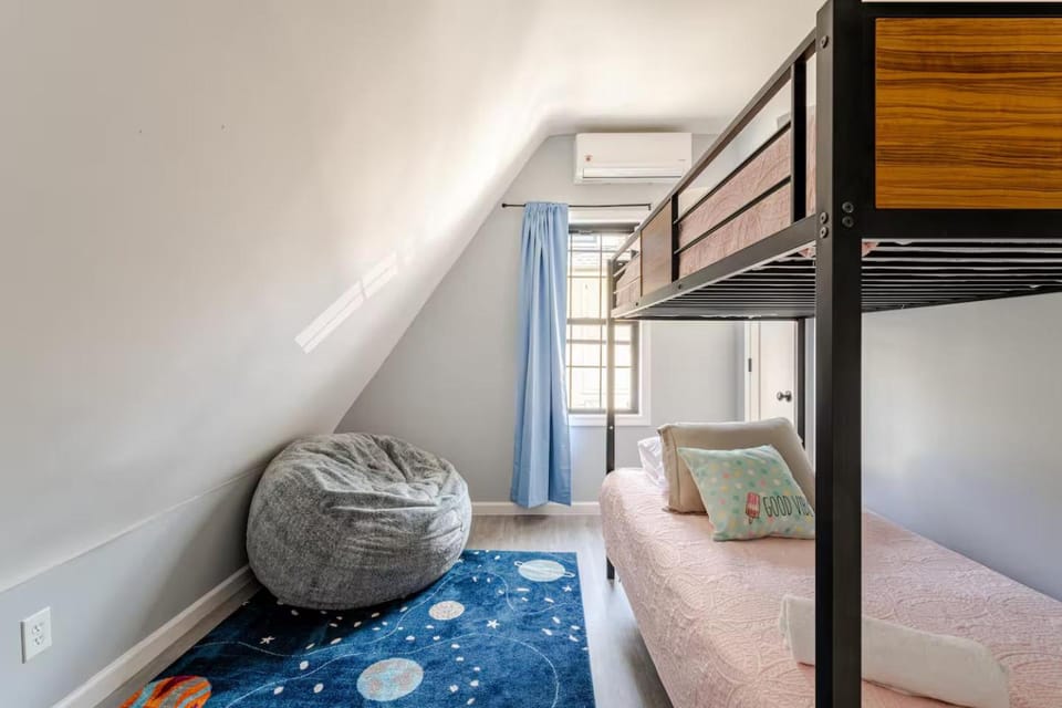 bunk bed
