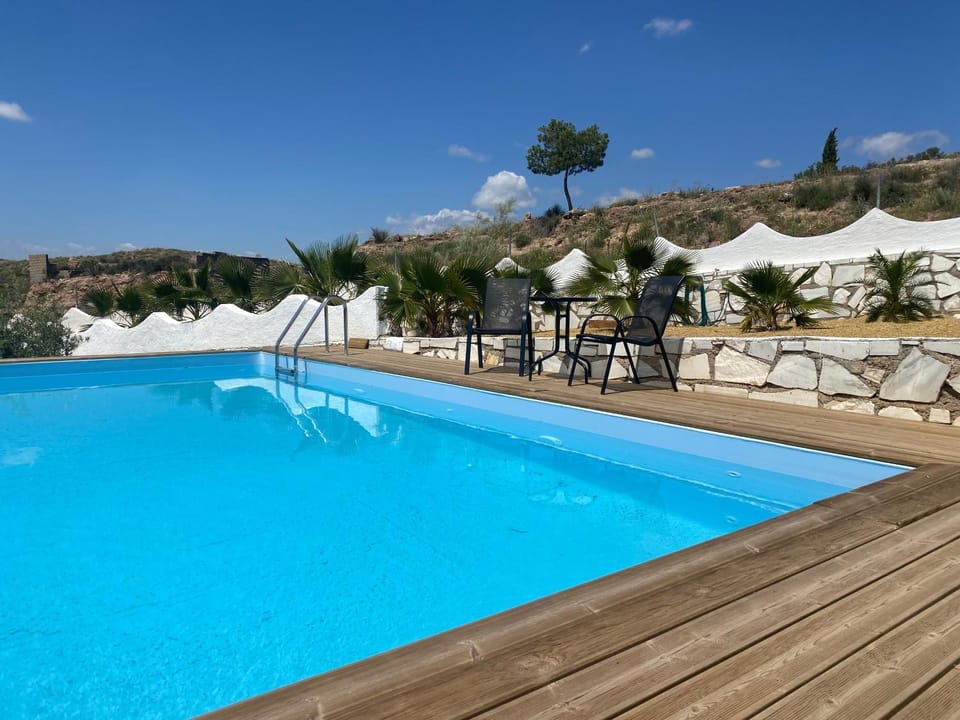Mountain view, Pool view, Swimming pool, sunbed