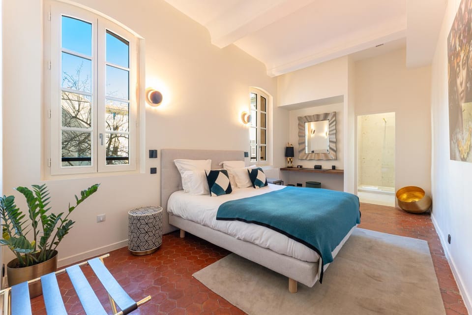 Bed, Photo of the whole room, Bedroom, concierge