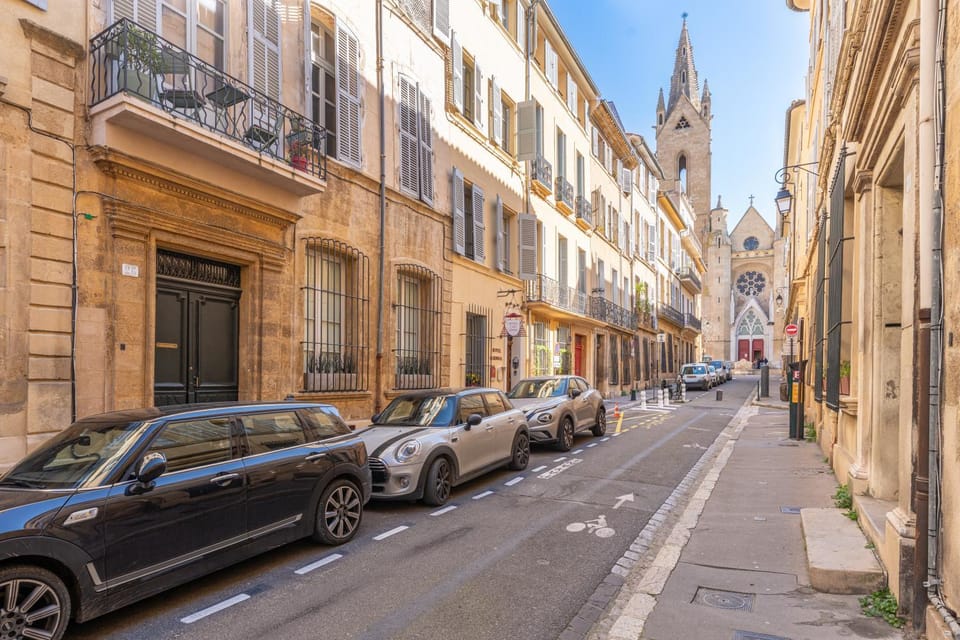 Property building, Day, Neighbourhood, City view, Street view, Location
