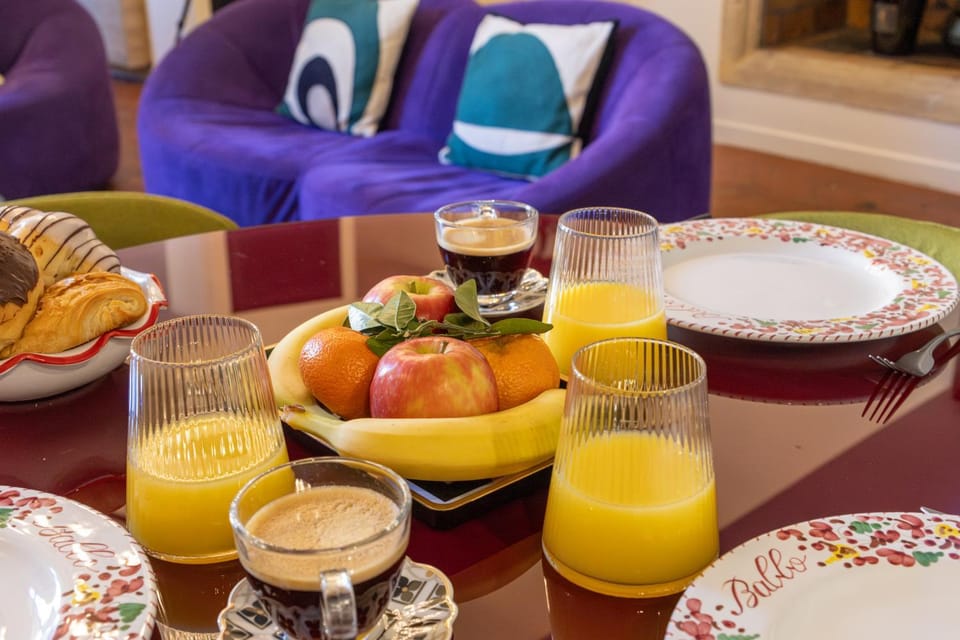 Living room, Food and drinks, Seating area, Food, Breakfast