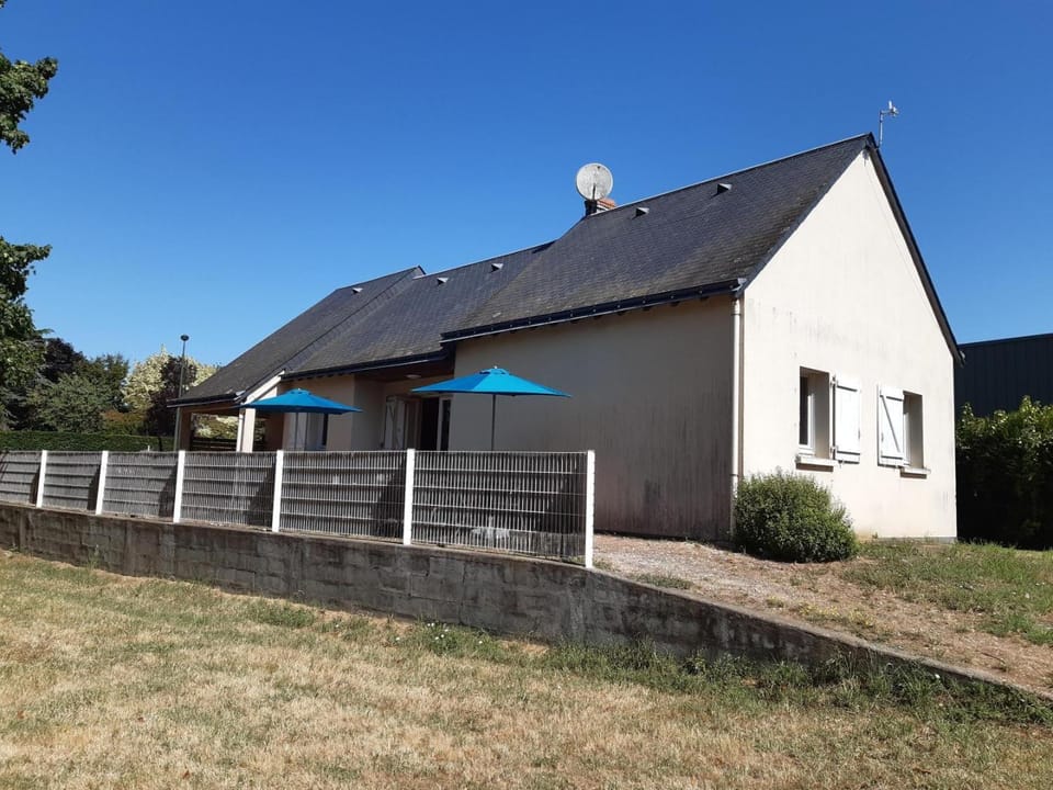 Camping Onlycamp les Bords de Vienne Campground/ 
RV Resort in Centre-Val de Loire