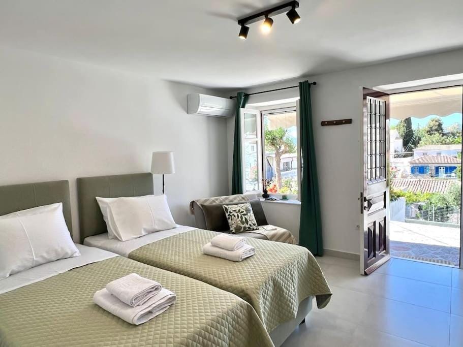 Hydra Serene Escape Apartment in Islands