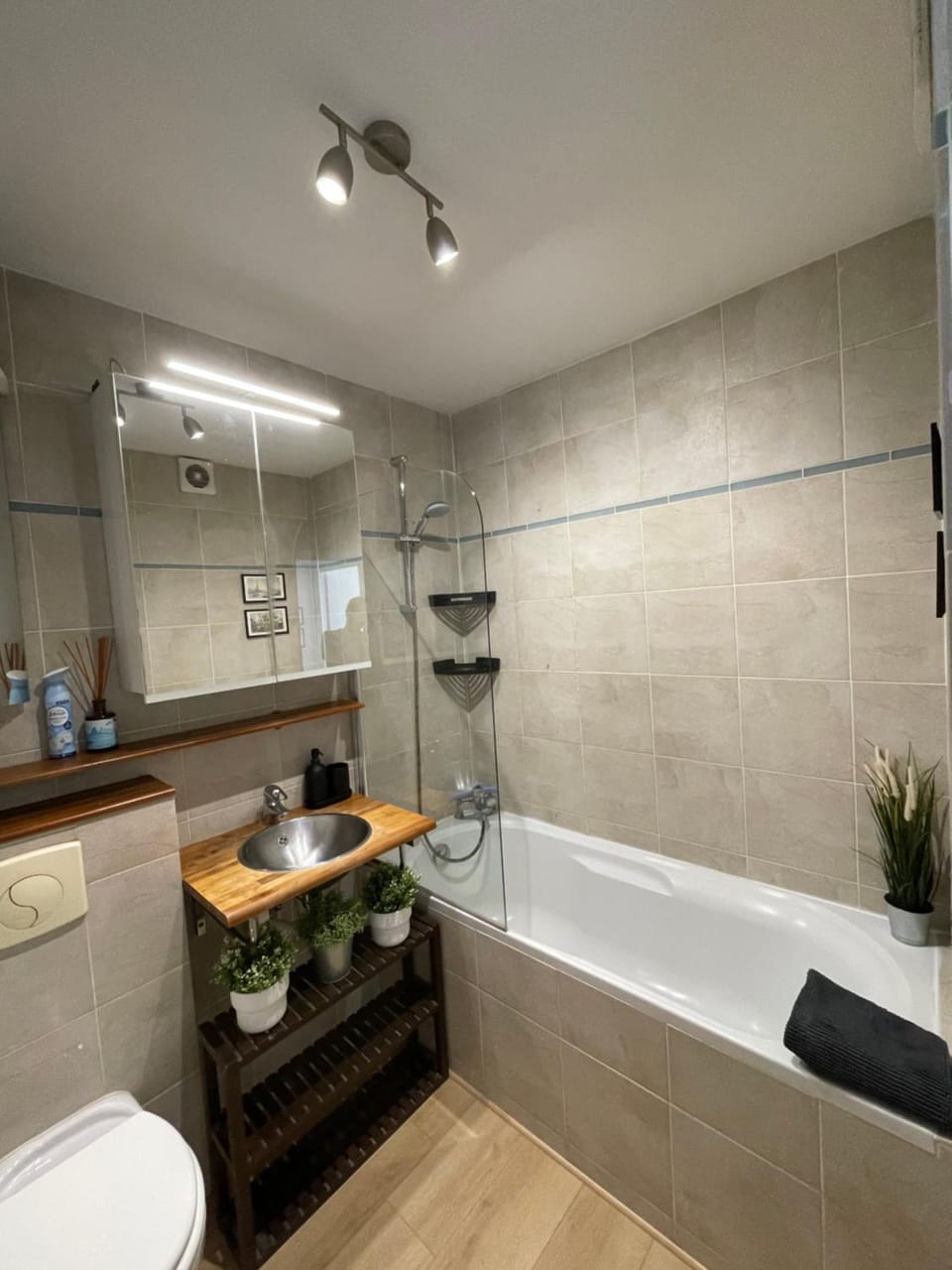 Bathroom, Bath