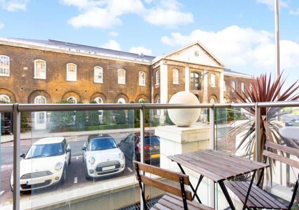 Property building, Day, View (from property/room), Balcony/Terrace, Location, Parking