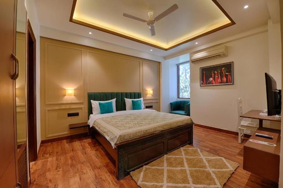 Bed, Photo of the whole room, Bedroom, air conditioner