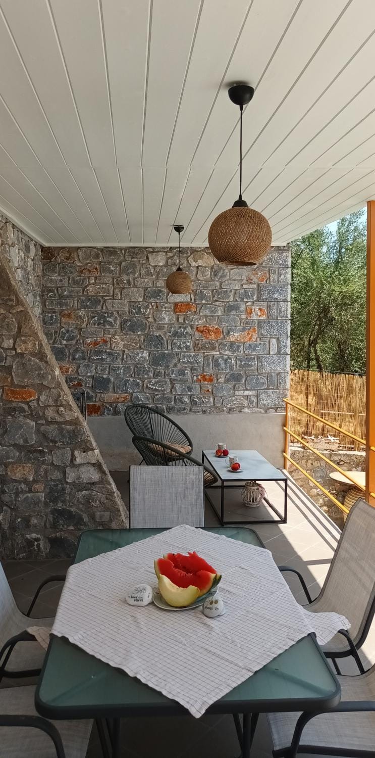 Patio, Dining area