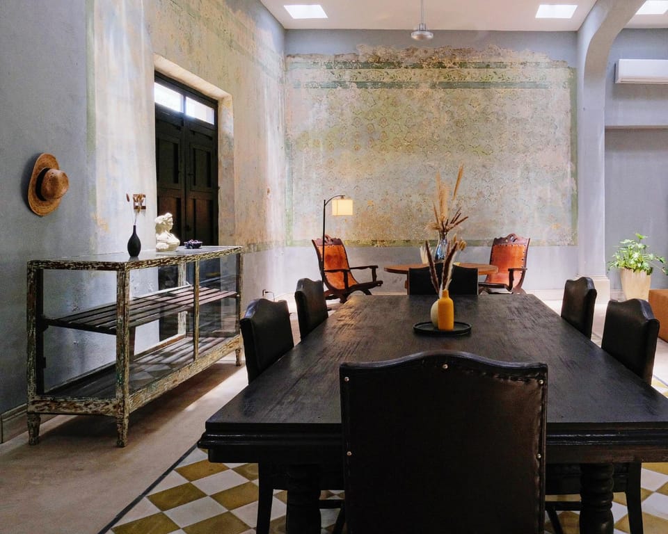 Living room, Dining area