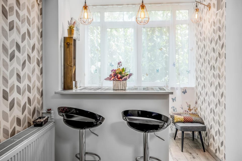 Kitchen or kitchenette, Dining area, internet