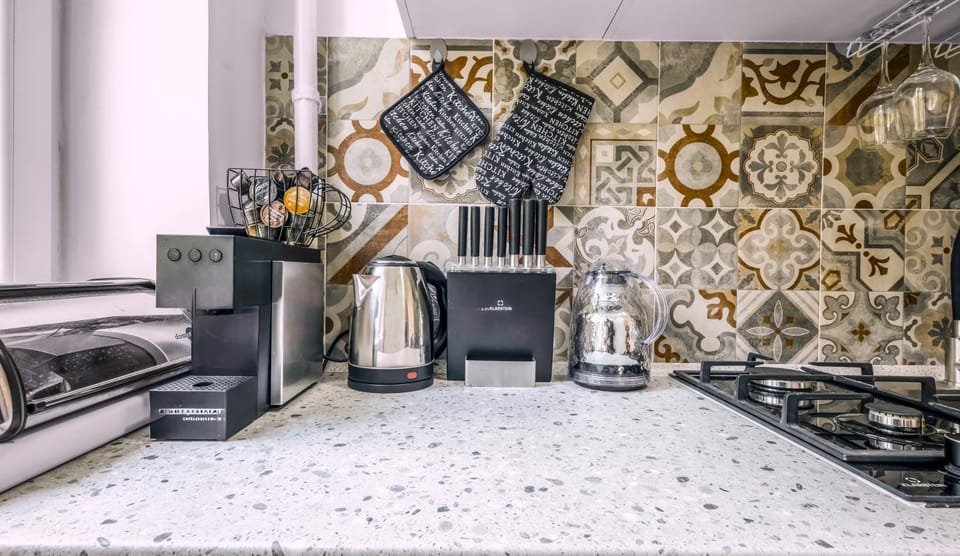Coffee/tea facilities, Kitchen or kitchenette, Meals, pet friendly, stove