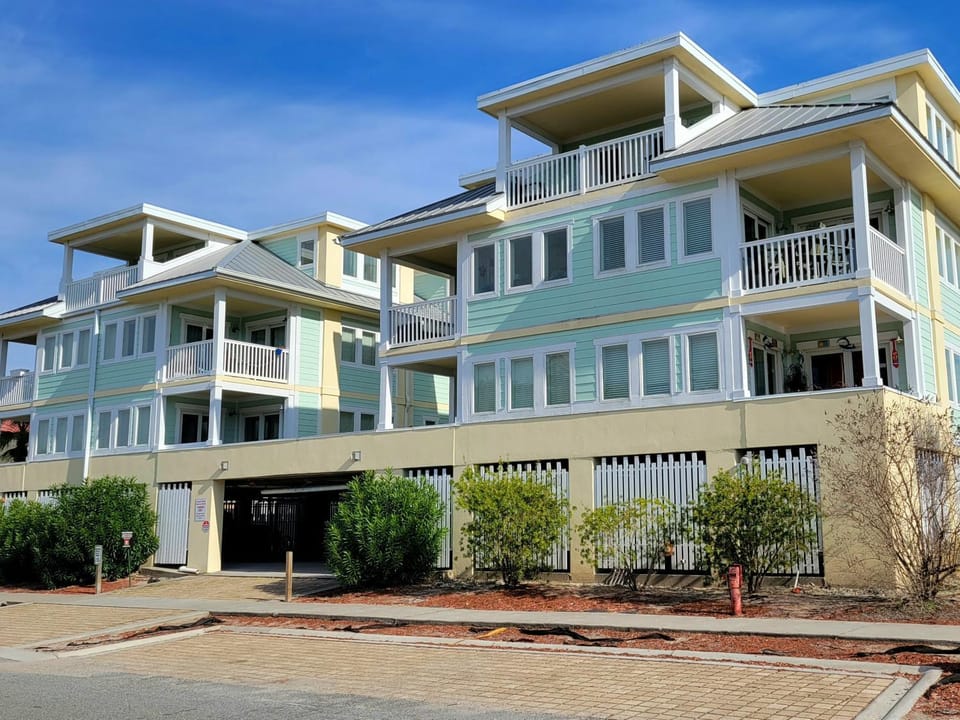 Captains Watch by Tybee Vacation Rentals Apartment in Tybee Island
