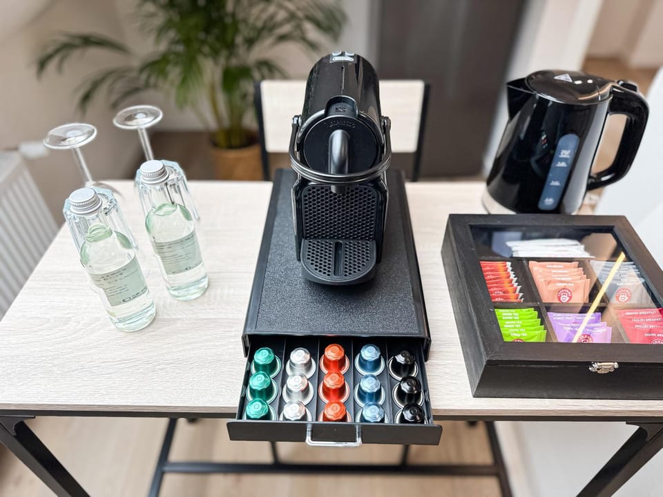 Coffee/tea facilities, Kitchen or kitchenette