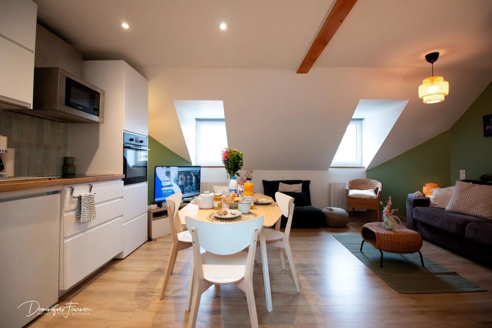 Dining area, Lunch