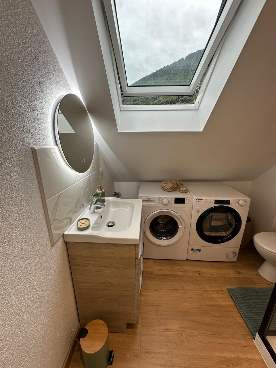 Bathroom, towels, washing machine, dryer