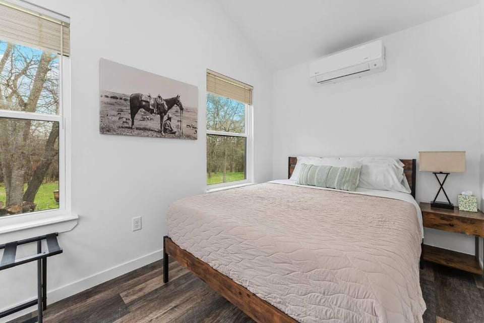 Casita Fulton - Fire Pit & Close to Main St House in Fredericksburg