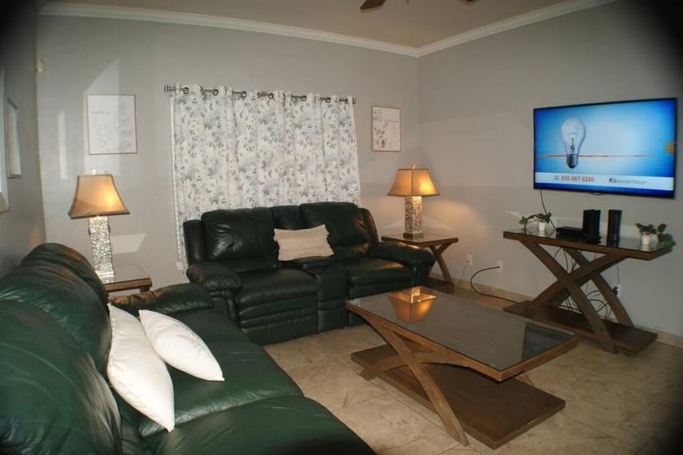 Mar Y Sol #6 LUXURIOUS CONDO 3 minute walk to beach access Apartment in South Padre Island