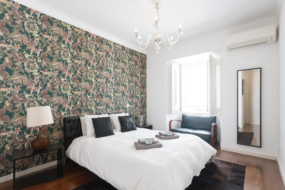 Bed, Photo of the whole room, Bedroom, air conditioner