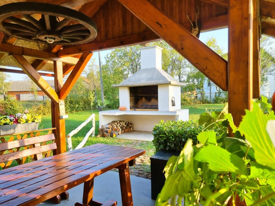 Property building, Breakfast