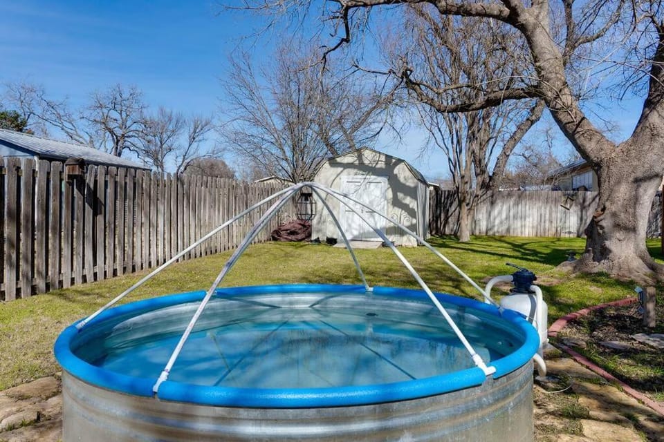 Orchard Grove - Pool Fire Pit & Walk to Main St House in Fredericksburg