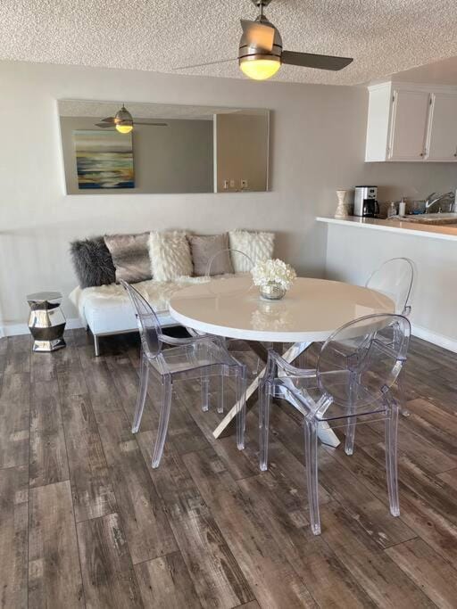 OCEAN PARADISE SANTA MONICA ADJACENT 2 Bedroom Apartment in Topanga