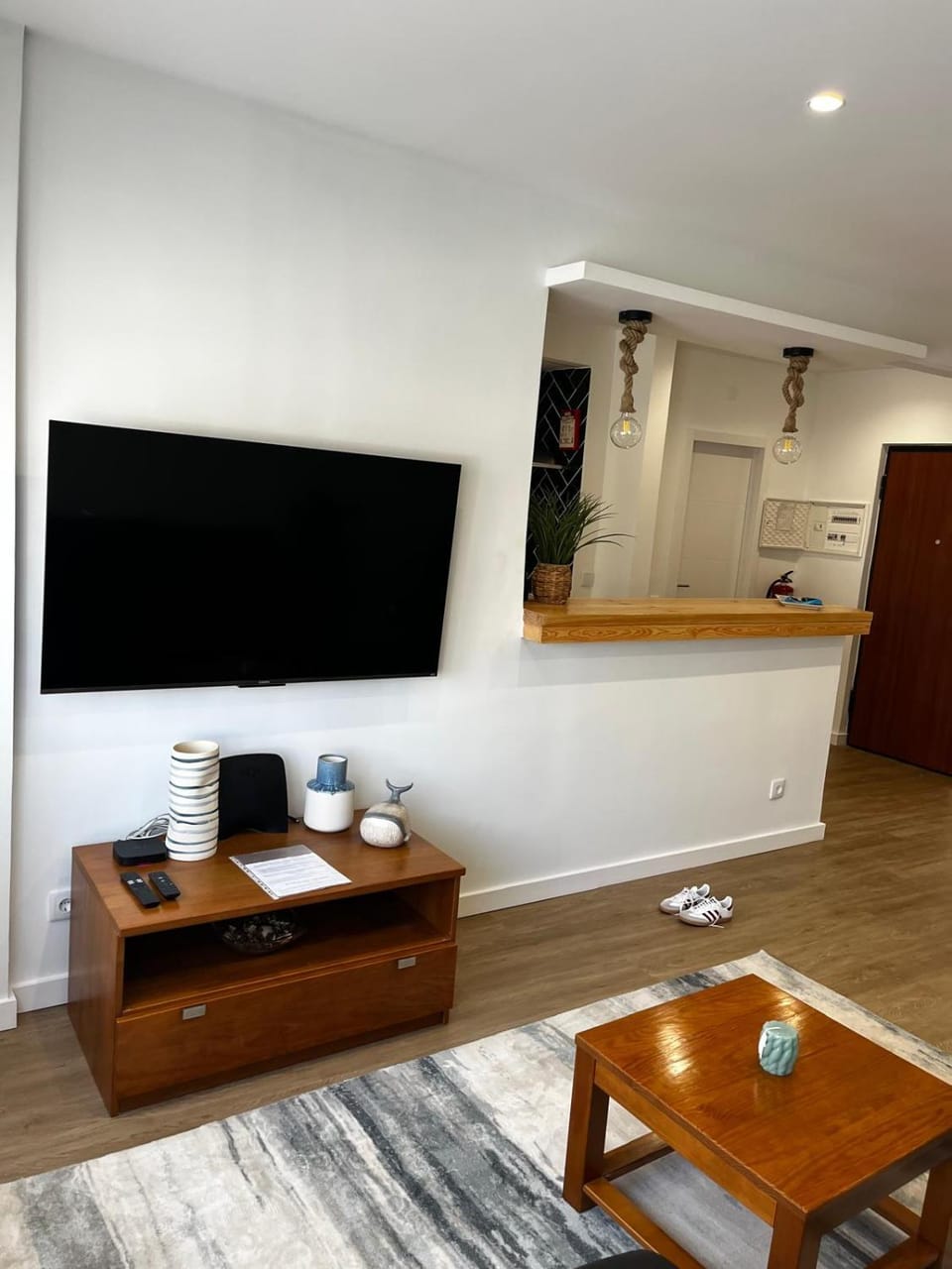 Communal lounge/ TV room, TV and multimedia, Living room