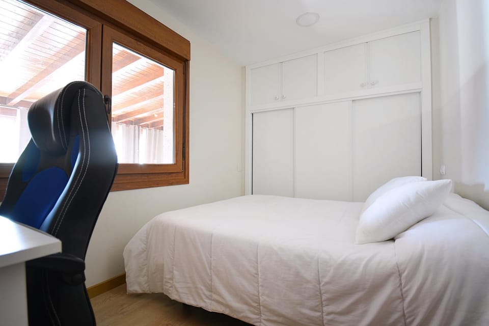 Seating area, Bedroom