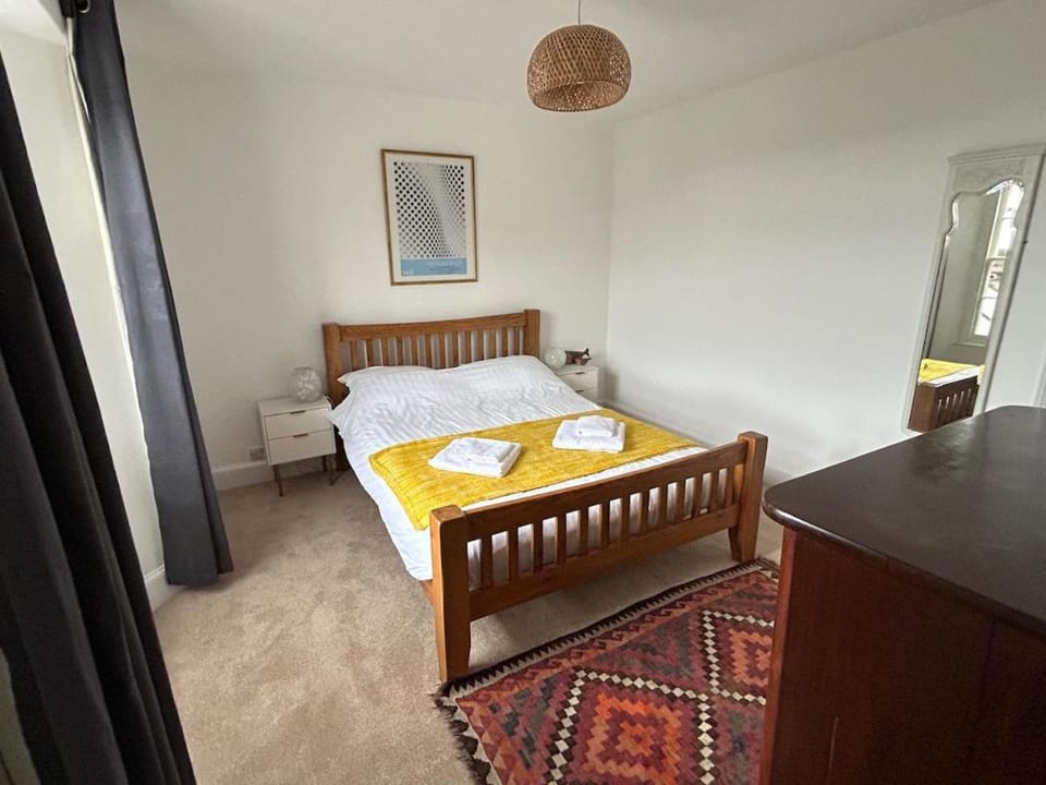 Bed, Bedroom, Sea view