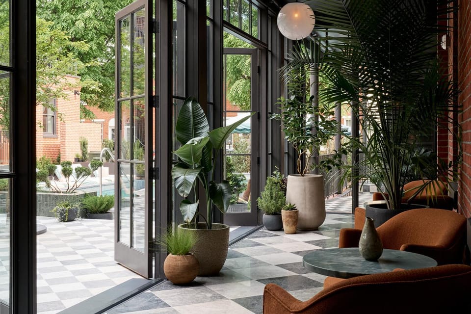 Day, Seating area