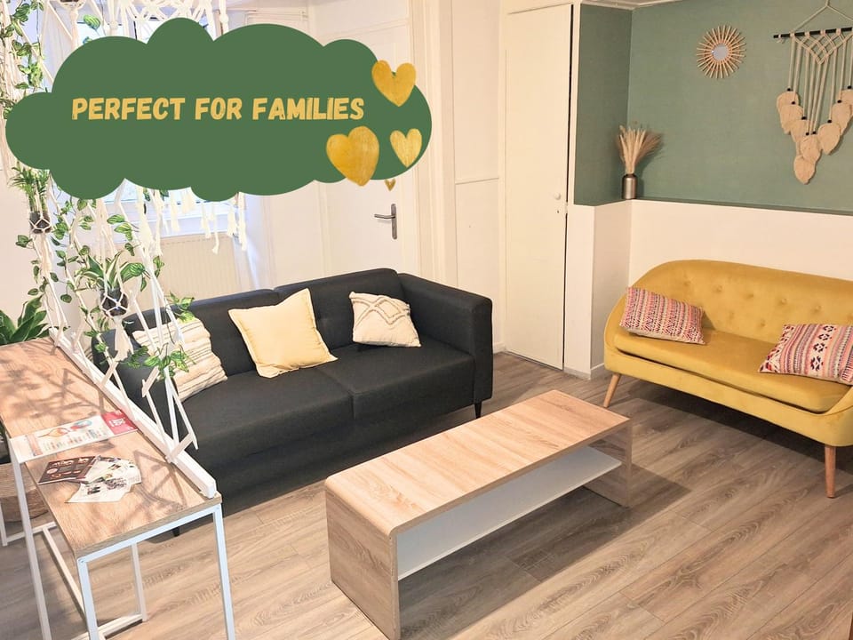 Living room, Family