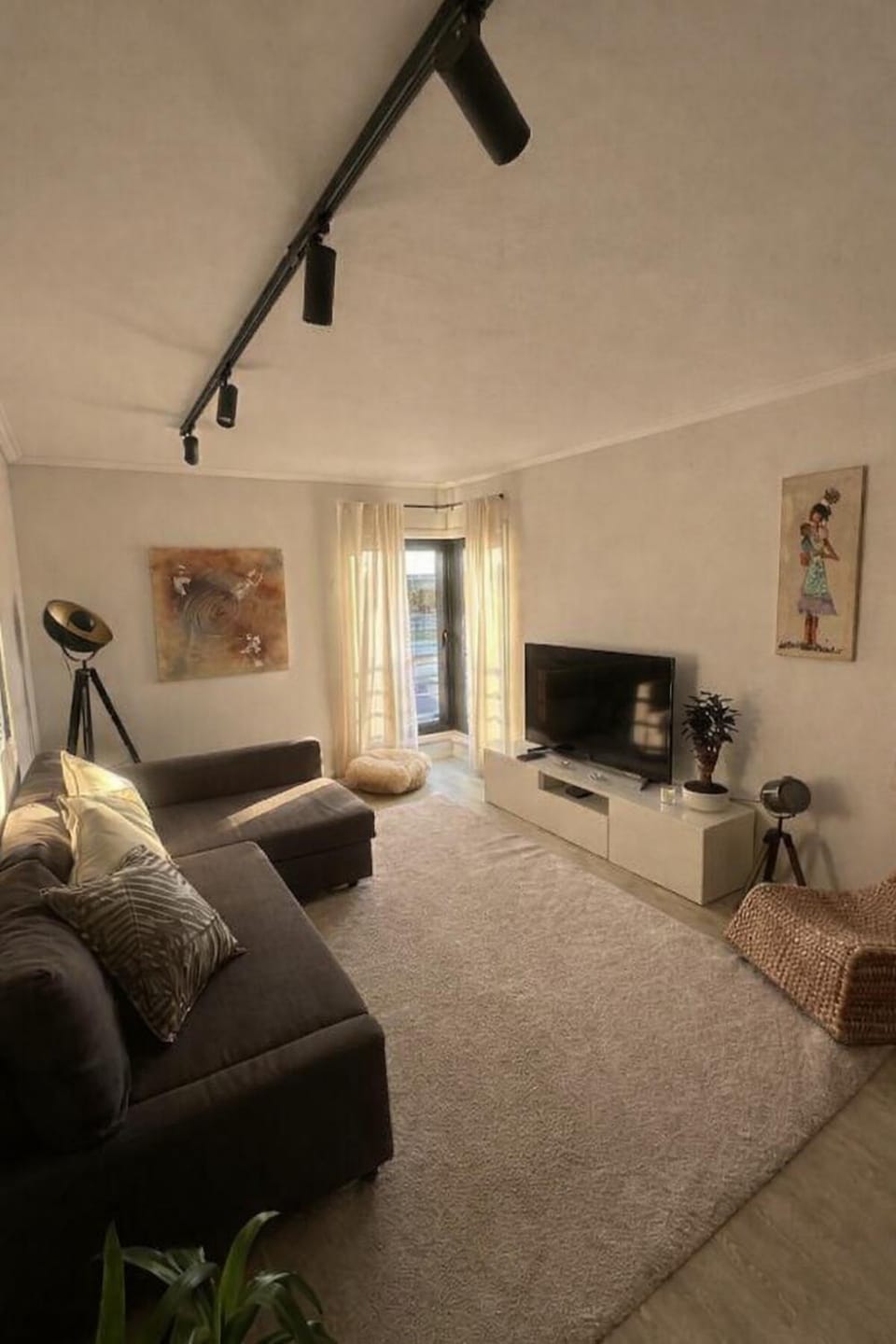 Communal lounge/ TV room, Living room