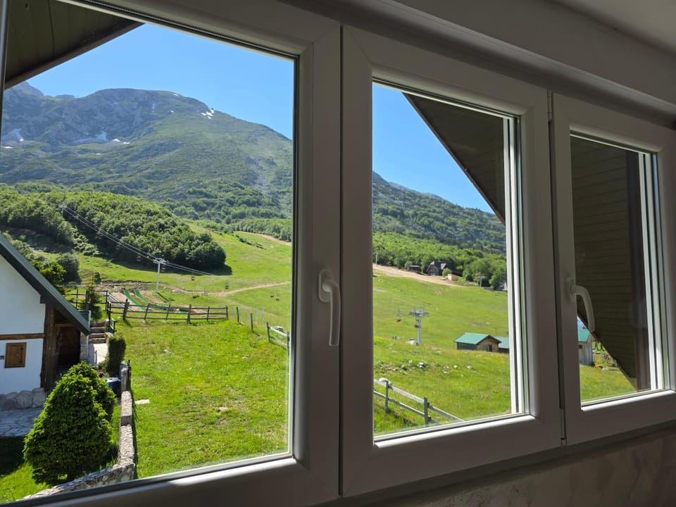 Mountain house Savin Kuk House in Montenegro