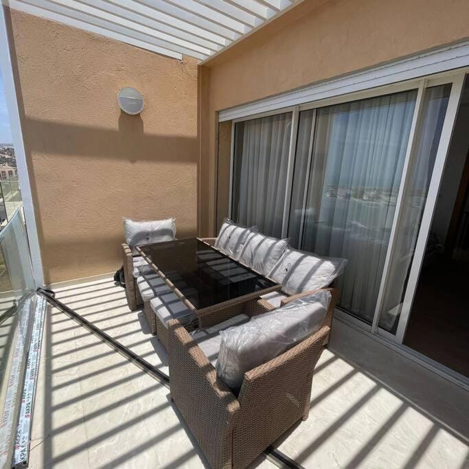 Patio, Day, View (from property/room), Balcony/Terrace, Living room, Seating area