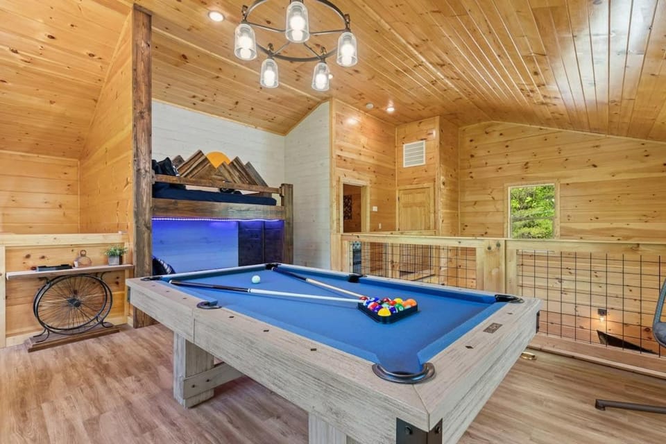 Heated Indoor Pool Theater Outdoors Gameroom House in Pigeon Forge
