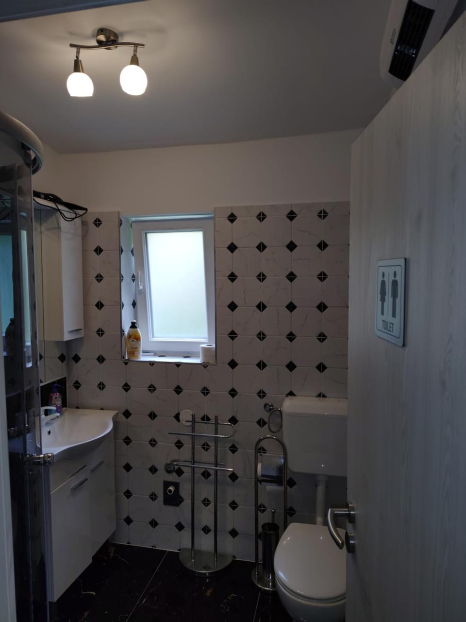 Shower, Toilet, Bathroom