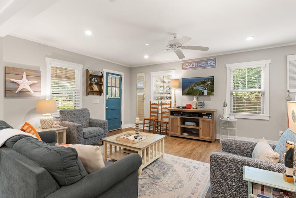 The Porchside Cottage - 1725 Bruce Drive House in Saint Simons Island