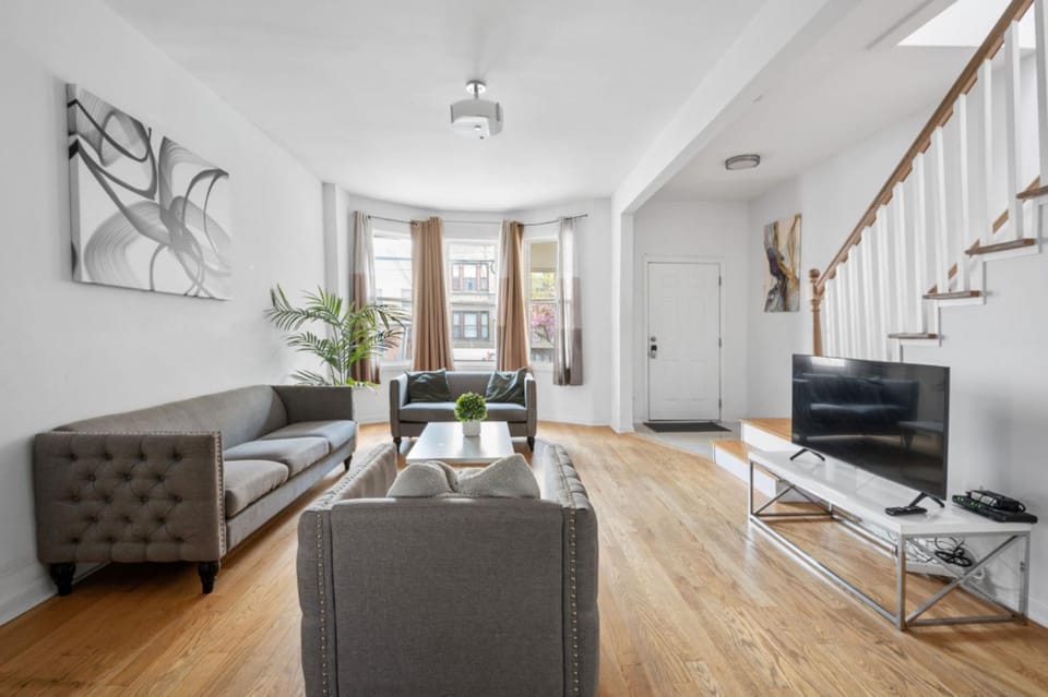 Modern Home 4BR 3BA - 20 Min to Timesquare House in Hoboken