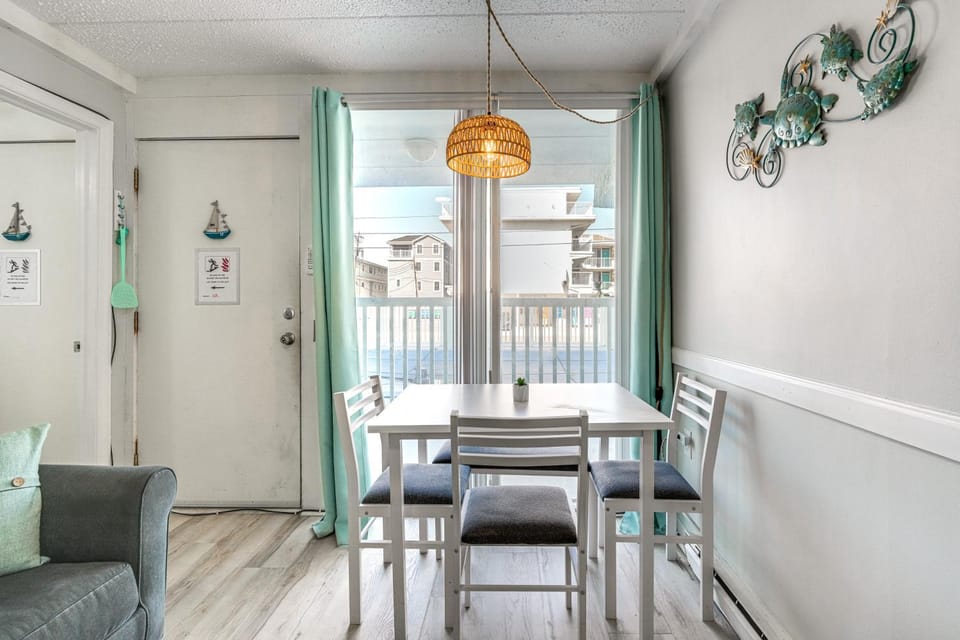 Beachfront Wildwood Crest Condo w/ Pool Access! House in Wildwood Crest