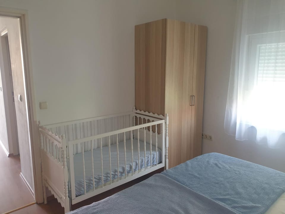 Bedroom, wardrobe