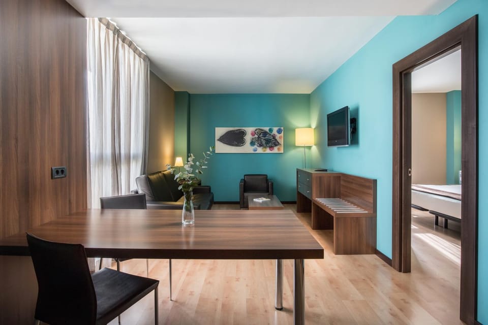 Seating area, Bedroom